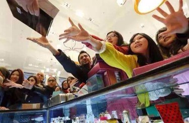 中国馒头形的逼黄色大片视频中国人依然爱赴日旅游 消费已由爆买转向网购